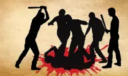 शादी से इनकार का खौफनाक बदला: युवती के पिता और भाई का अपहरण, जंजीरों से बांधकर पीटा शादी से इनकार का खौफनाक बदला: युवती के पिता और भाई का अपहरण, जंजीरों से बांधकर पीटा