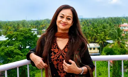 ठुकराई गई जरीना वहाब कैसे बनी बासु चटर्जी की हीरोइन ठुकराई गई जरीना वहाब कैसे बनी बासु चटर्जी की हीरोइन