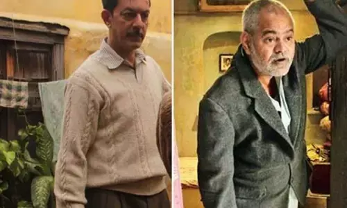 ‘आंखों देखी’ की कहानी 15 दिनों में हुई पूरी, रजत कपूर ने बताया कैसे पारिवारिक यादों ने दी फिल्म को नई पहचान ‘आंखों देखी’ की कहानी 15 दिनों में हुई पूरी, रजत कपूर ने बताया कैसे पारिवारिक यादों ने दी फिल्म को नई पहचान