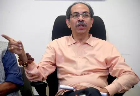 सच्चे भक्तों का असली कर्तव्य राम की रक्षा है: उद्धव ठाकरे सच्चे भक्तों का असली कर्तव्य राम की रक्षा है: उद्धव ठाकरे