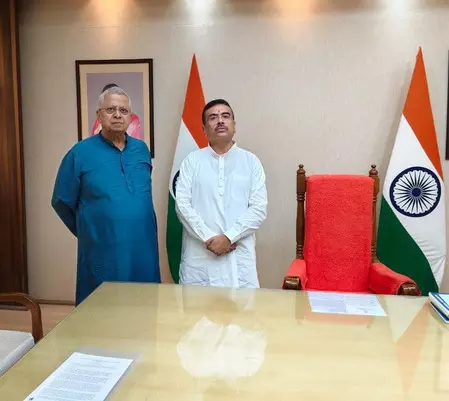 पश्चिम बंगाल में कम्युनिस्टों की वापसी को लेकर तथागत रॉय ने भाजपा को किया आगाह पश्चिम बंगाल में कम्युनिस्टों की वापसी को लेकर तथागत रॉय ने भाजपा को किया आगाह