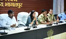 बिहार: भागलपुर जिलाधिकारी ने लोक शिकायत निवारण के 11 मामलों की सुनवाई की बिहार: भागलपुर जिलाधिकारी ने लोक शिकायत निवारण के 11 मामलों की सुनवाई की