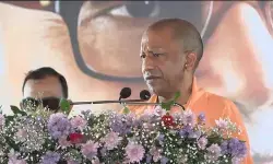 राष्ट्र निर्माण सिर्फ अधिकारों की मांग से नहीं, बल्कि कर्तव्यों के ईमानदारी से निर्वहन से संभव: मुख्यमंत्री योगी राष्ट्र निर्माण सिर्फ अधिकारों की मांग से नहीं, बल्कि कर्तव्यों के ईमानदारी से निर्वहन से संभव: मुख्यमंत्री योगी