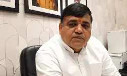 लालू यादव की तबीयत ठीक नहीं, डॉक्टरों की निगरानी में रखा गया: शक्ति यादव लालू यादव की तबीयत ठीक नहीं, डॉक्टरों की निगरानी में रखा गया: शक्ति यादव