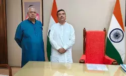 पश्चिम बंगाल में कम्युनिस्टों की वापसी को लेकर तथागत रॉय ने भाजपा को किया आगाह पश्चिम बंगाल में कम्युनिस्टों की वापसी को लेकर तथागत रॉय ने भाजपा को किया आगाह