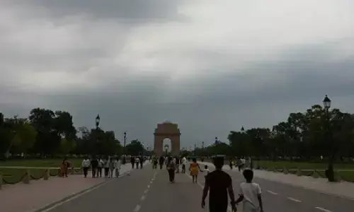 दिल्ली-NCR में 10 दिन से बारिश का इंतजार, बादल छा रहे लेकिन बरस क्यों नहीं रहे? जानिए IMD ने क्या बताया दिल्ली-NCR में 10 दिन से बारिश का इंतजार, बादल छा रहे लेकिन बरस क्यों नहीं रहे? जानिए IMD ने क्या बताया
