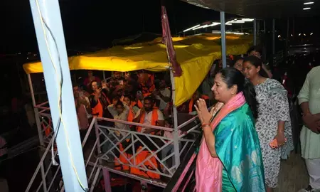 काशी में रेखा गुप्ता का भव्य स्वागत: एयरपोर्ट पर उमड़ा जनसैलाब काशी में रेखा गुप्ता का भव्य स्वागत: एयरपोर्ट पर उमड़ा जनसैलाब