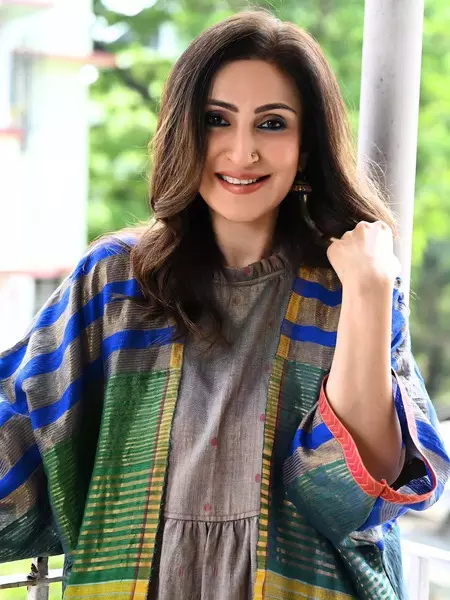 फैशन डिजाइनिंग से शुरू हुआ सफर: जूही बब्बर फैशन डिजाइनिंग से शुरू हुआ सफर: जूही बब्बर