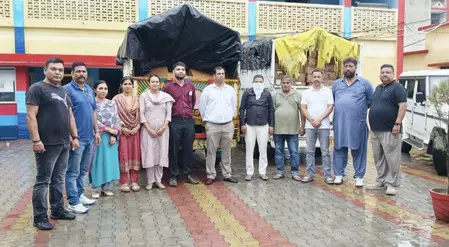 उत्तराखंड एसटीएफ ने नकली दवाइयों की फैक्ट्री पकड़ी, भारी मात्रा में अवैध शराब भी बरामद उत्तराखंड एसटीएफ ने नकली दवाइयों की फैक्ट्री पकड़ी, भारी मात्रा में अवैध शराब भी बरामद
