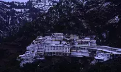 अमरनाथ के बाद अब वैष्णो देवी यात्रा भी स्थगित, खराब मौसम बना बाधा अमरनाथ के बाद अब वैष्णो देवी यात्रा भी स्थगित, खराब मौसम बना बाधा