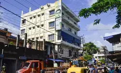 पश्चिम बंगाल : अभिषेक बनर्जी के पांच मंजिला पार्टी कार्यालय पर दूसरे दिन भी बुलडोजर एक्शन जारी पश्चिम बंगाल : अभिषेक बनर्जी के पांच मंजिला पार्टी कार्यालय पर दूसरे दिन भी बुलडोजर एक्शन जारी