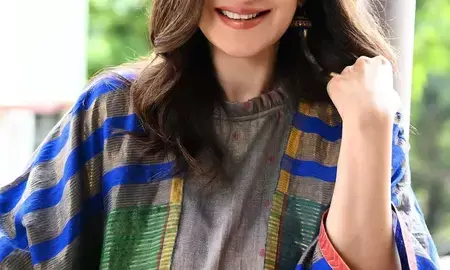 फैशन डिजाइनिंग से शुरू हुआ सफर: जूही बब्बर फैशन डिजाइनिंग से शुरू हुआ सफर: जूही बब्बर