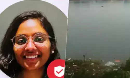 हैदराबाद में चौंकाने वाली घटना: मंदिर से मूर्ति लेकर तालाब में कूदी सॉफ्टवेयर इंजीनियर, जांच में जुटी पुलिस हैदराबाद में चौंकाने वाली घटना: मंदिर से मूर्ति लेकर तालाब में कूदी सॉफ्टवेयर इंजीनियर, जांच में जुटी पुलिस