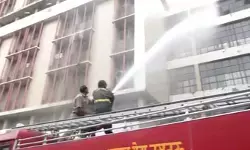 जवाहर भवन की चौथी मंजिल पर लगी आग, फायर ब्रिगेड ने पाया काबू; कोई हताहत नहीं: ब्रजेश पाठक जवाहर भवन की चौथी मंजिल पर लगी आग, फायर ब्रिगेड ने पाया काबू; कोई हताहत नहीं: ब्रजेश पाठक
