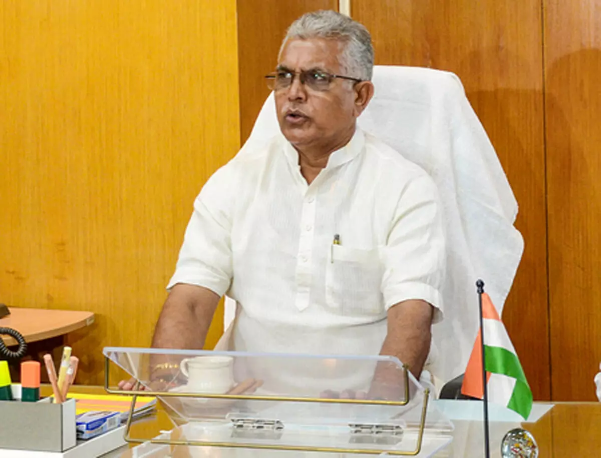 पंचायत प्रमुखों की शक्तियां कम करेगी बंगाल सरकार, जल्द ही आएगा नया बिल पंचायत प्रमुखों की शक्तियां कम करेगी बंगाल सरकार, जल्द ही आएगा नया बिल