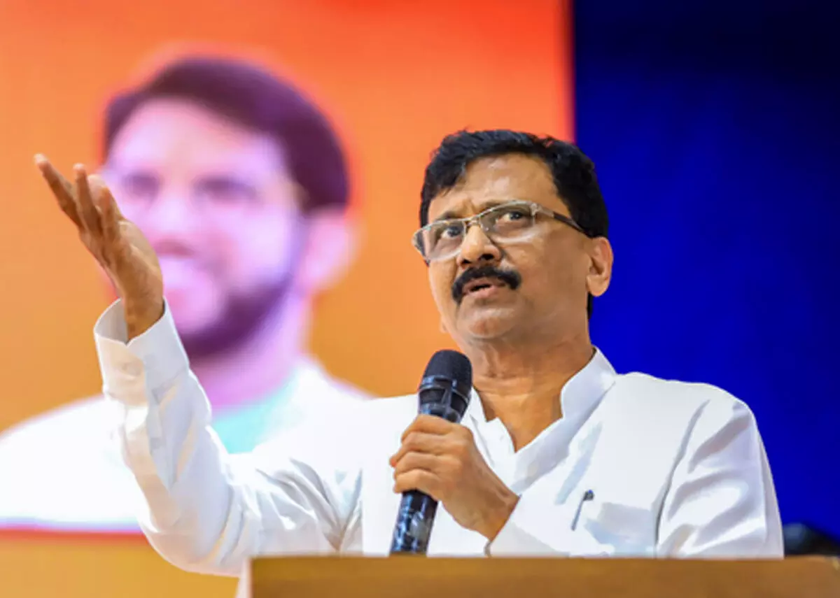 सीजेआई पर संजय राउत की टिप्पणी से बढ़ा राजनीतिक विवाद, भाजपा ने किया पलटवार सीजेआई पर संजय राउत की टिप्पणी से बढ़ा राजनीतिक विवाद, भाजपा ने किया पलटवार