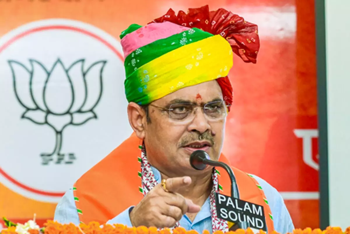 राजस्थान के मुख्यमंत्री ने परियोजनाओं में देरी के खिलाफ अधिकारियों को चेतावनी दी राजस्थान के मुख्यमंत्री ने परियोजनाओं में देरी के खिलाफ अधिकारियों को चेतावनी दी