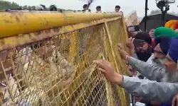 दिल्ली कूच रोकने को सीमाओं पर सख्त नाकेबंदी, पुलिस ने सील किए बॉर्डर; किसान बोले— हम टकराव नहीं, सिर्फ संवाद चाहते हैं दिल्ली कूच रोकने को सीमाओं पर सख्त नाकेबंदी, पुलिस ने सील किए बॉर्डर; किसान बोले— हम टकराव नहीं, सिर्फ संवाद चाहते हैं