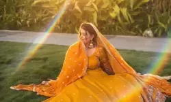 फैशन डिजाइनर रश्मि आर्या ने शिव शंभु शंकरा से किया सिंगिंग डेब्यू फैशन डिजाइनर रश्मि आर्या ने शिव शंभु शंकरा से किया सिंगिंग डेब्यू