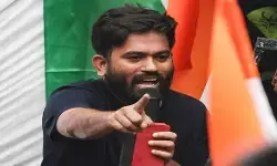 संसद मार्च के बाद अभिजीत दीपके ने सरकार पर लगाए आरोप, कहा- नड्डा के घर किया गया नजरबंद संसद मार्च के बाद अभिजीत दीपके ने सरकार पर लगाए आरोप, कहा- नड्डा के घर किया गया नजरबंद