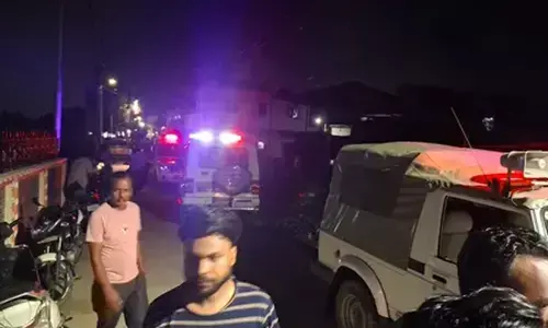 बिहार: मुजफ्फरपुर में घर में घुसकर रिटायर्ड बैंककर्मी दंपति की हत्या, जांच में जुटी पुलिस बिहार: मुजफ्फरपुर में घर में घुसकर रिटायर्ड बैंककर्मी दंपति की हत्या, जांच में जुटी पुलिस