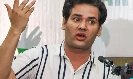 कॉकरोच जनता पार्टी का बड़ा एक्शन: वीडियो वायरल होने के बाद विजेता दहिया प्रवक्ता पद से बर्खास्त; CJP ने बताया असंवेदनशील व्यवहार कॉकरोच जनता पार्टी का बड़ा एक्शन: वीडियो वायरल होने के बाद विजेता दहिया प्रवक्ता पद से बर्खास्त; CJP ने बताया असंवेदनशील व्यवहार