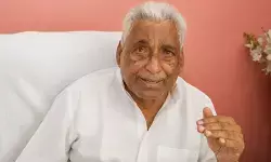 पुलिस बल का इस्तेमाल कर विपक्ष की आवाज दबा रही सरकार: माता प्रसाद पांडे पुलिस बल का इस्तेमाल कर विपक्ष की आवाज दबा रही सरकार: माता प्रसाद पांडे