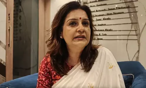केंद्र सरकार जवाबदेही से भाग रही, युवाओं की चिंताओं की अनदेखी : प्रियंका चतुर्वेदी केंद्र सरकार जवाबदेही से भाग रही, युवाओं की चिंताओं की अनदेखी : प्रियंका चतुर्वेदी