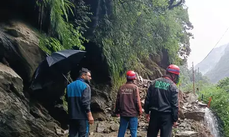 उत्तराखंड में कुदरत का कहर: मूसलाधार बारिश से बेहाल राज्य; 142 सड़कें भूस्खलन से बंद, IMD ने 6 जिलों में जारी किया येलो अलर्ट!