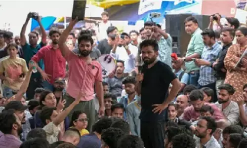 सीजेपी प्रदर्शन का 33वां दिन: दिल्ली के 16 मेट्रो स्टेशन बंद, सरकार ने फिर भेजा बातचीत का प्रस्ताव सीजेपी प्रदर्शन का 33वां दिन: दिल्ली के 16 मेट्रो स्टेशन बंद, सरकार ने फिर भेजा बातचीत का प्रस्ताव