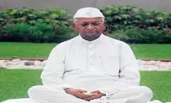 दिल्ली छात्र आंदोलन के समर्थन में अन्ना हजारे का दो घंटे का मौन प्रदर्शन, भावुक होकर सरकार से संवाद की अपील