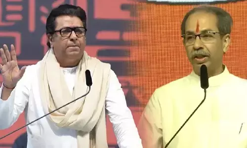 छात्रों के समर्थन में 26 जुलाई को मुंबई में संयुक्त मोर्चा निकालेंगे उद्धव-राज ठाकरे, सरकार पर लगाए गंभीर आरोप छात्रों के समर्थन में 26 जुलाई को मुंबई में संयुक्त मोर्चा निकालेंगे उद्धव-राज ठाकरे, सरकार पर लगाए गंभीर आरोप