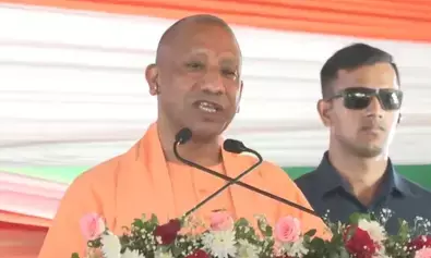 गोरखपुर में गरजे CM योगी: बोले— जो पहले आस्था पर प्रहार करते थे, आज वही आस्थावान बनने का ठेका ले रहे हैं गोरखपुर में गरजे CM योगी: बोले— जो पहले आस्था पर प्रहार करते थे, आज वही आस्थावान बनने का ठेका ले रहे हैं