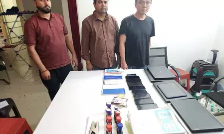 एसटीएफ का एक्शन: चीनी नागरिक समेत तीन गिरफ्तार, शेल कंपनियों के जरिए हवाला और मनी लॉन्ड्रिंग का खुलासा एसटीएफ का एक्शन: चीनी नागरिक समेत तीन गिरफ्तार, शेल कंपनियों के जरिए हवाला और मनी लॉन्ड्रिंग का खुलासा