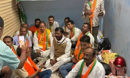 बांकीपुर उपचुनाव: भाजपा ने प्रचार में झोंकी पूरी ताकत, बड़े नेताओं ने संभाला मोर्चा बांकीपुर उपचुनाव: भाजपा ने प्रचार में झोंकी पूरी ताकत, बड़े नेताओं ने संभाला मोर्चा