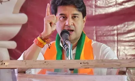 दतिया उपचुनाव में भाजपा के विजय अभियान को देंगे नई गति, 24 जुलाई को दतिया पहुंचेंगे सिंधिया दतिया उपचुनाव में भाजपा के विजय अभियान को देंगे नई गति, 24 जुलाई को दतिया पहुंचेंगे सिंधिया