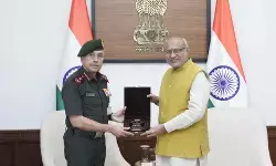 सीडीएस जनरल एनएस राजा सुब्रमणि ने उपराष्ट्रपति से शिष्टाचार भेंट की सीडीएस जनरल एनएस राजा सुब्रमणि ने उपराष्ट्रपति से शिष्टाचार भेंट की