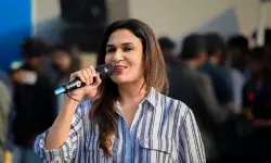छात्रों के समर्थन में उतरीं सौंदर्या रजनीकांत, कहा- उनकी आवाज सम्मान के साथ सुनी जानी चाहिए छात्रों के समर्थन में उतरीं सौंदर्या रजनीकांत, कहा- उनकी आवाज सम्मान के साथ सुनी जानी चाहिए