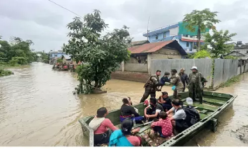 असम में भारी बारिश और बाढ़ से अब तक 61 की मौत, 11 लाख से अधिक लोग प्रभावित, पीएम मोदी ने हिमंता सरमा से की बात असम में भारी बारिश और बाढ़ से अब तक 61 की मौत, 11 लाख से अधिक लोग प्रभावित, पीएम मोदी ने हिमंता सरमा से की बात