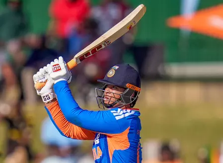 वैभव सोशल मीडिया से ज्यादा ध्यान क्रिकेट पर दे: ईशान किशन वैभव सोशल मीडिया से ज्यादा ध्यान क्रिकेट पर दे: ईशान किशन