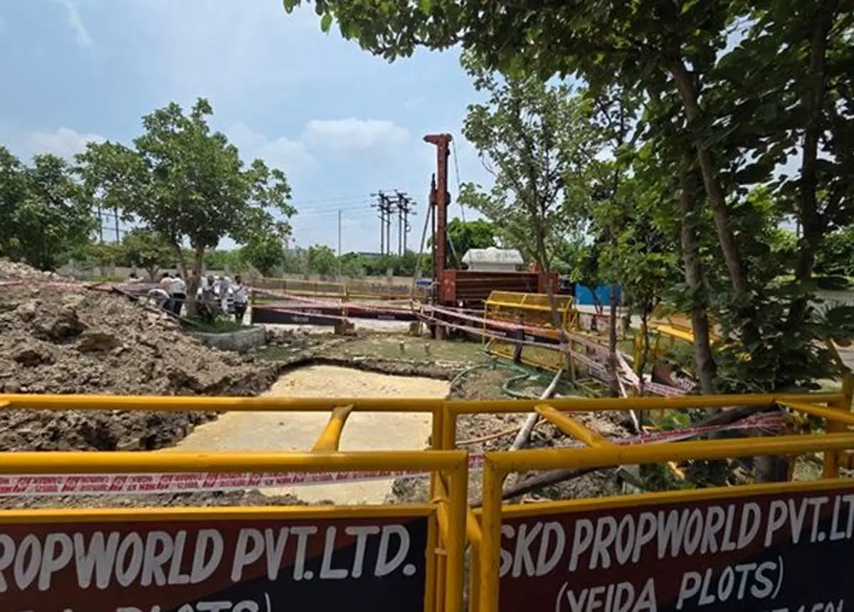 कलाधाम की घटना पर ग्रेटर नोएडा प्राधिकरण की बड़ी कार्रवाई कलाधाम की घटना पर ग्रेटर नोएडा प्राधिकरण की बड़ी कार्रवाई