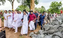 वायनाड: प्रियंका गांधी वाड्रा ने भूस्खलन वाली जगह का लिया जायजा, बोलीं- सरकार हर जरूरी मदद देगी वायनाड: प्रियंका गांधी वाड्रा ने भूस्खलन वाली जगह का लिया जायजा, बोलीं- सरकार हर जरूरी मदद देगी