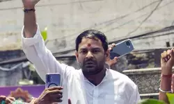 तेज प्रताप यादव गिरफ्तार: बिहार बंद के दौरान 14 दिन की न्यायिक हिरासत तेज प्रताप यादव गिरफ्तार: बिहार बंद के दौरान 14 दिन की न्यायिक हिरासत