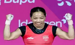 कॉमनवेल्थ गेम्स 2026: मीराबाई चानू का गोल्डन हैट्रिक, रिकॉर्ड प्रदर्शन के साथ भारत को दिलाया पहला स्वर्ण पदक