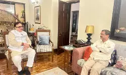 महेंद्र नाथ पांडेय ने धर्मेंद्र प्रधान से की मुलाकात, कहा- पद नहीं, आचरण से बड़े नेता हैं