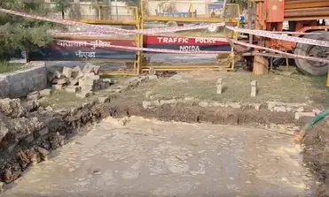ग्रेटर नोएडा में प्रशासनिक लापरवाही की बलि चढ़ा मासूम: खुले गड्ढे में गिरने से 6 साल के बच्चे की मौत; ठेकेदार समेत 3 पर FIR दर्ज