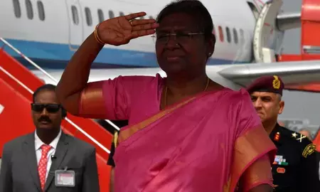 कारगिल विजय दिवस पर राष्ट्रपति, उपराष्ट्रपति और प्रधानमंत्री ने दी भारतीय सेना के वीर योद्धाओं को श्रद्धांजलि कारगिल विजय दिवस पर राष्ट्रपति, उपराष्ट्रपति और प्रधानमंत्री ने दी भारतीय सेना के वीर योद्धाओं को श्रद्धांजलि