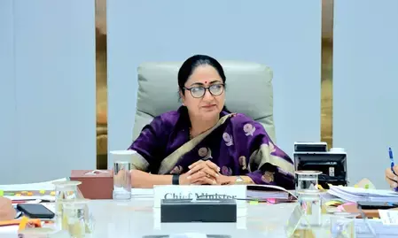 पेपर लीक जैसी अनियमितताओं पर कठोर कार्रवाई प्रधानमंत्री के ऐलान पर बोलीं दिल्ली सीएम पेपर लीक जैसी अनियमितताओं पर कठोर कार्रवाई प्रधानमंत्री के ऐलान पर बोलीं दिल्ली सीएम