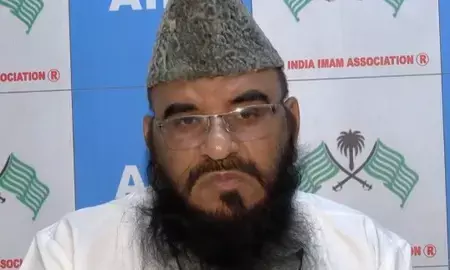 ओवैसी की राजनीति से मुसलमानों को फायदा नहीं: मौलाना साजिद रशीदी
