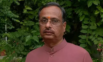राहुल गांधी बचकाना राजनीति छोड़ें, कर्नाटक पेपर लीक पर माफी मांगें : भाजपा सांसद दिनेश शर्मा